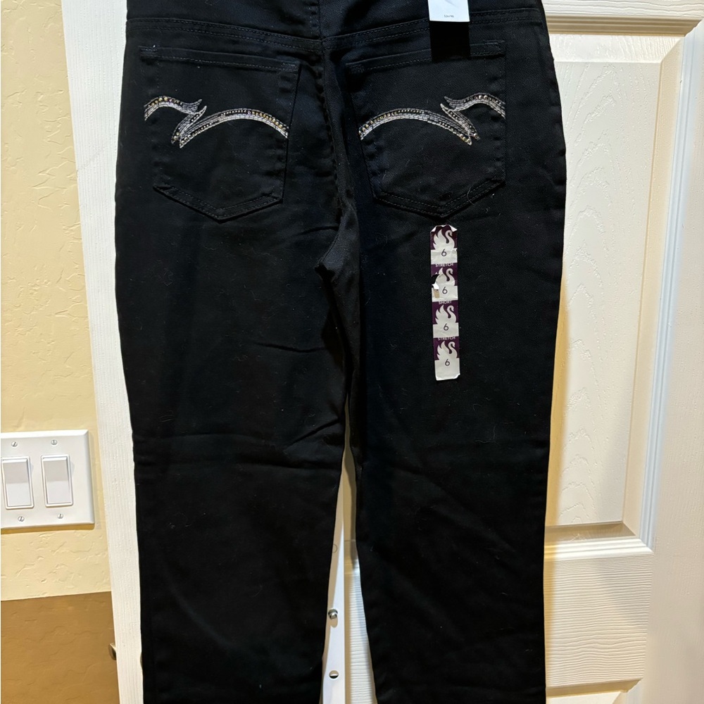 #15 Gloria Vanderbilt Black Jeans